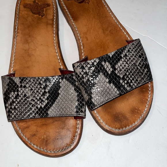 Freebird by Steven Golden Sz 8 Snakeskin Slide Sandals - Picture 4 of 10